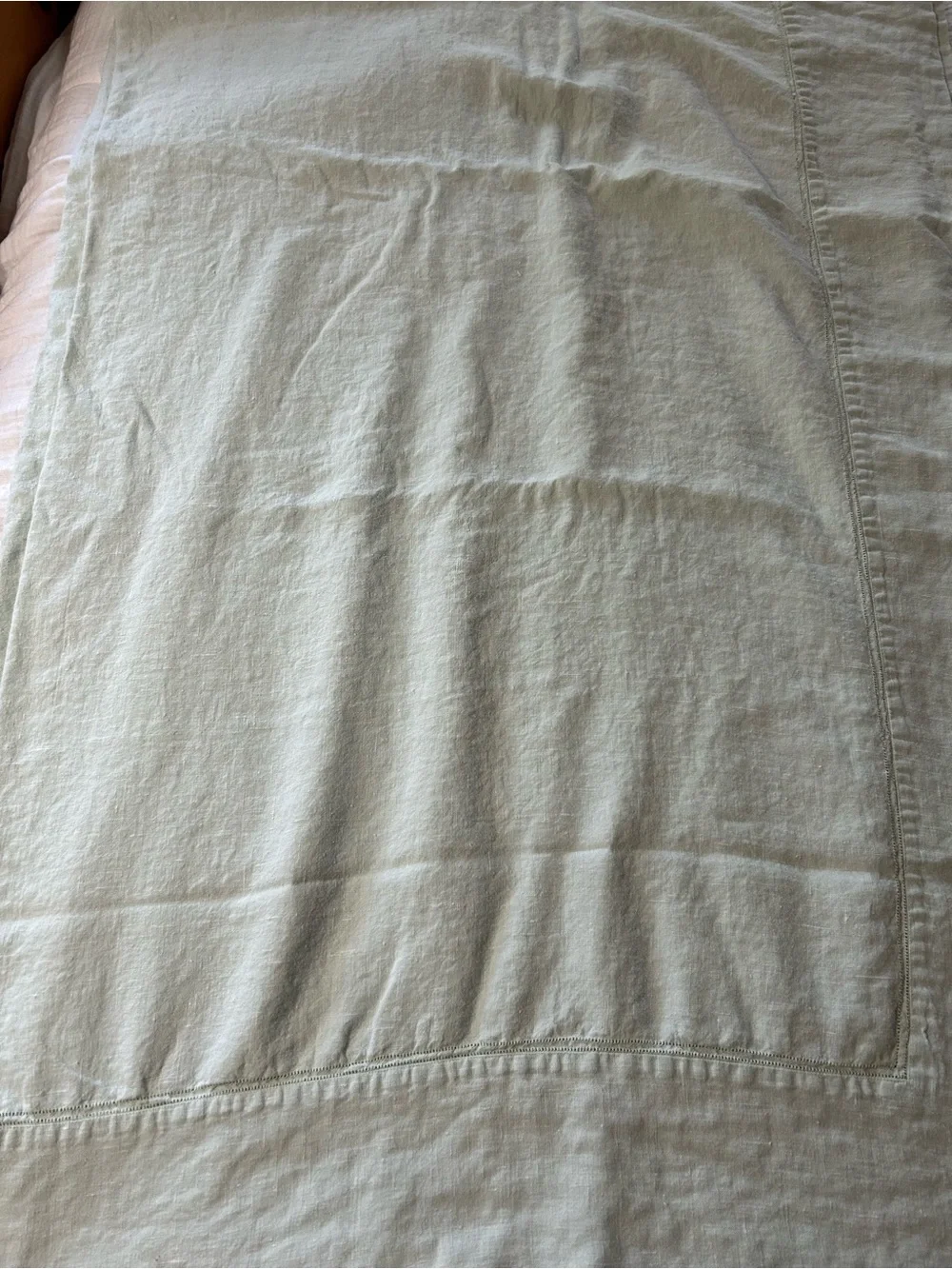Williams-Sonoma Linen Tablecloth 70x108